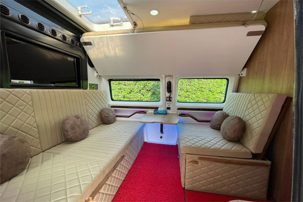 Caravan Rental Delhi - Vanity Van Hire Delhi - Camper Van On Rent in Delhi - Caravan Hire in Delhi - Vanity Van Rent Delh