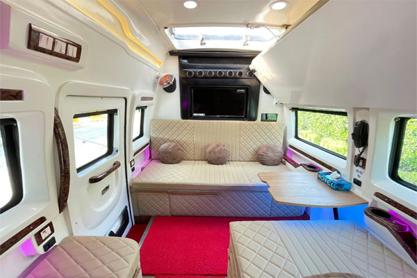 Caravan Rental Delhi - Vanity Van Hire Delhi - Camper Van On Rent in Delhi - Caravan Hire in Delhi - Vanity Van Rent Delh