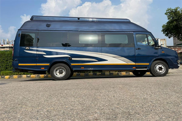 Caravan Rental Delhi - Vanity Van Hire Delhi - Camper Van On Rent in Delhi - Caravan Hire in Delhi - Vanity Van Rent Delh