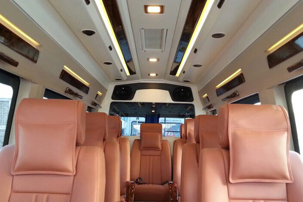 tempo traveller rental delhi, tempo traveller hire delhi, rent a tempo traveller delhi, book ac tempo traveller in delhi