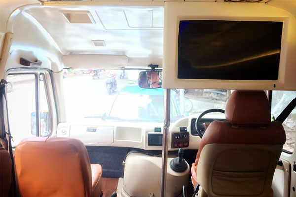 1x1 9 Seater Ultra Luxury Coach With Washroom - Car Rental Delhi