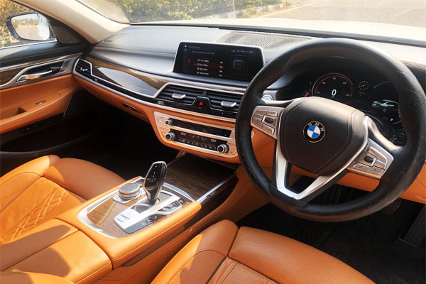 Bmw Taxi Delhi, Bmw Luxury Cabs Delhi, Bmw taxi service delhi, Bmw on rent in delhi