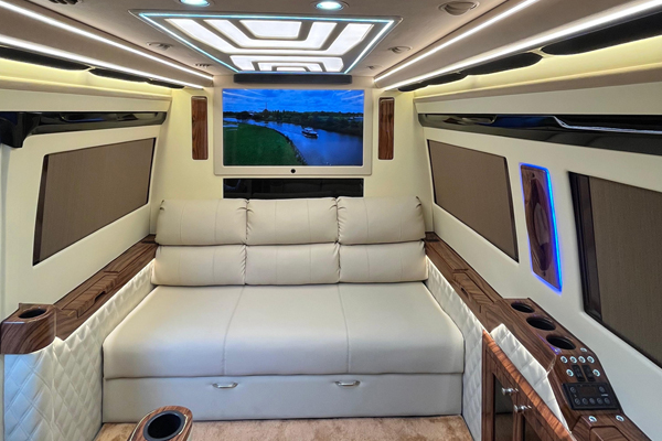Caravan Rental Delhi - Vanity Van Hire Delhi - Camper Van On Rent in Delhi - Caravan Hire in Delhi - Vanity Van Rent Delh