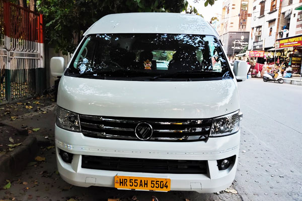 8 Seater Foton View Cs2 - VIP Luxury Minivan Hire Delhi & Gurgaon - Car Rental Delhi