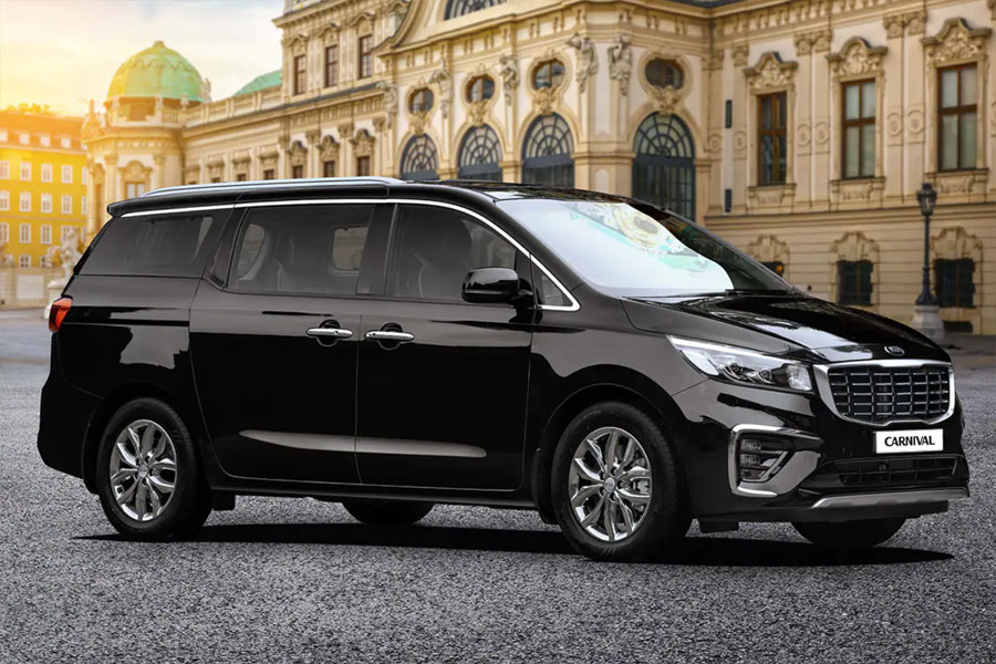Kia Carnival Limousine Luxury Taxi Car Hire Services By - Luxury Car Rental Delhi