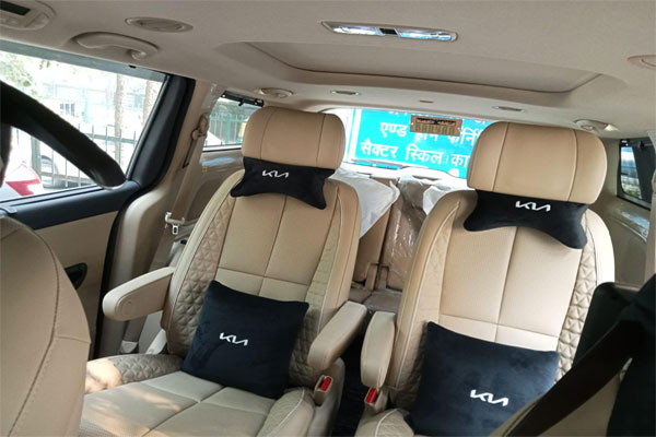 Kia Carnival Limousine Luxury Taxi Car Hire Services By - Luxury Car Rental Delhi