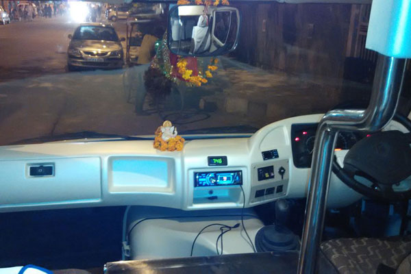 Mercedes Force Ultra Luxury - Mercedes Minibus Hire - Car Rental Delhi