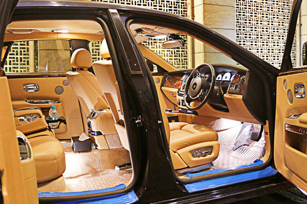 Rolls Royace Ghost Series-2 - Luxury Car Hire Services - Car Rental Delhi