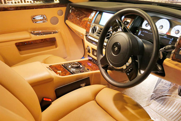 Rolls Royace Ghost Series-2 - Luxury Car Hire Services - Car Rental Delhi