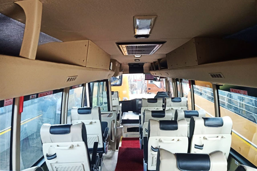 Sml Isuzu 18 Seater Luxury Minibus Rental In Delhi & north India - Car Rental Delhi