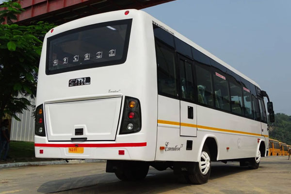 Sml Isuzu 18 Seater Luxury Minibus Rental In Delhi & north India - Car Rental Delhi