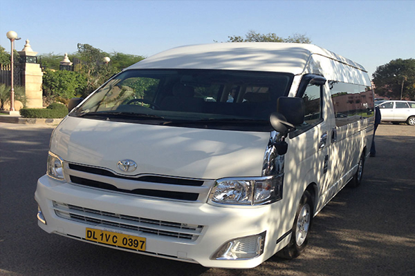 Toyota Commuter Grand Hiace - Luxury Imported Van Hire - Car Rental Delhi