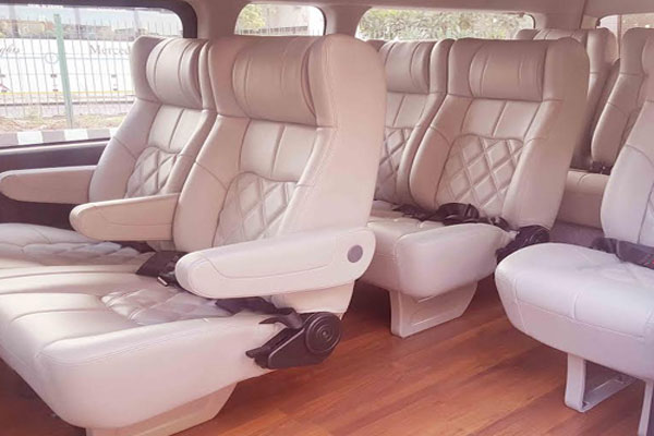 8 Seater Toyota Commuter Grand Hiace - VVIP Luxury Minivan Rentals - Car Rental Delhi