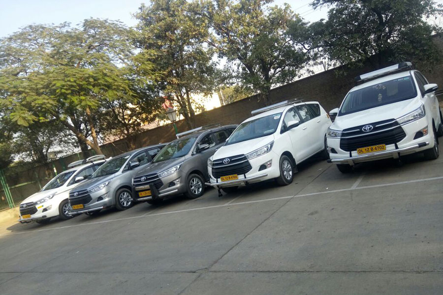 Toyota Innova Crysta - Taxi Hire Delhi - Taxi Rental Delhi