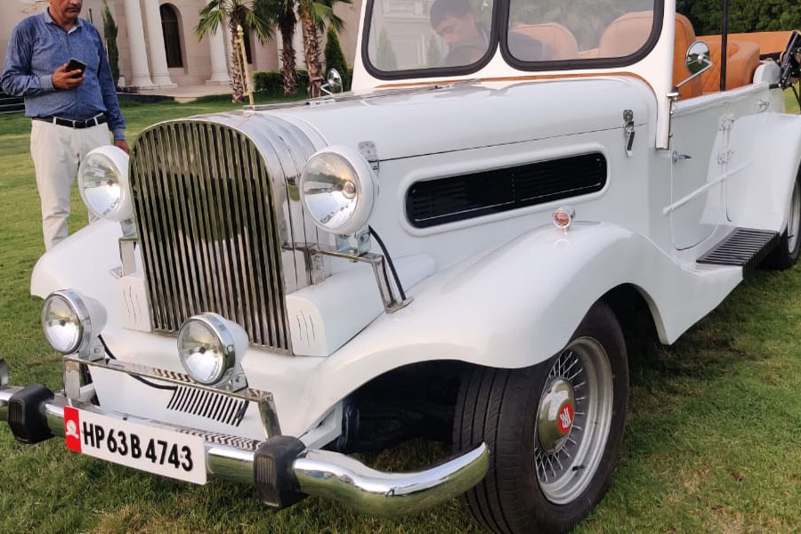 Vintage Car Hire Wedding Delhi, Old Classic Car On Rent Delhi, Vintage Car Rental Delhi