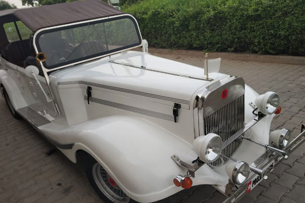 Vintage Car Hire Wedding Delhi, Old Classic Car On Rent Delhi, Vintage Car Rental Delhi