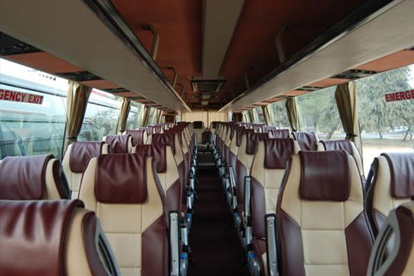 Volvo Bus With Washroom - Volvo Bus With Toilet 41 Seater Hire - Car Rental Delhi
