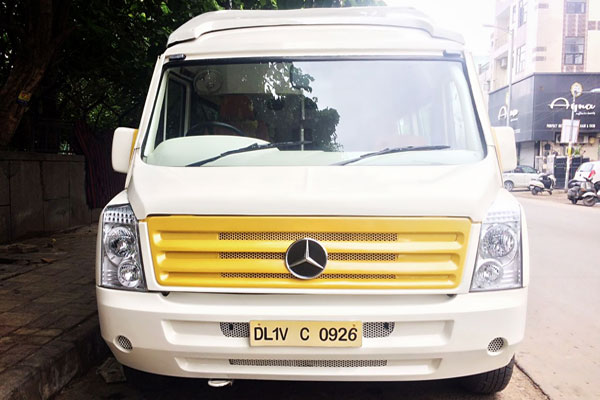 Luxury Mini Van With Washroom 7 Seater Ultra Luxury Coach - Imported Luxury Vans Rental Company - Car Rental Delhi